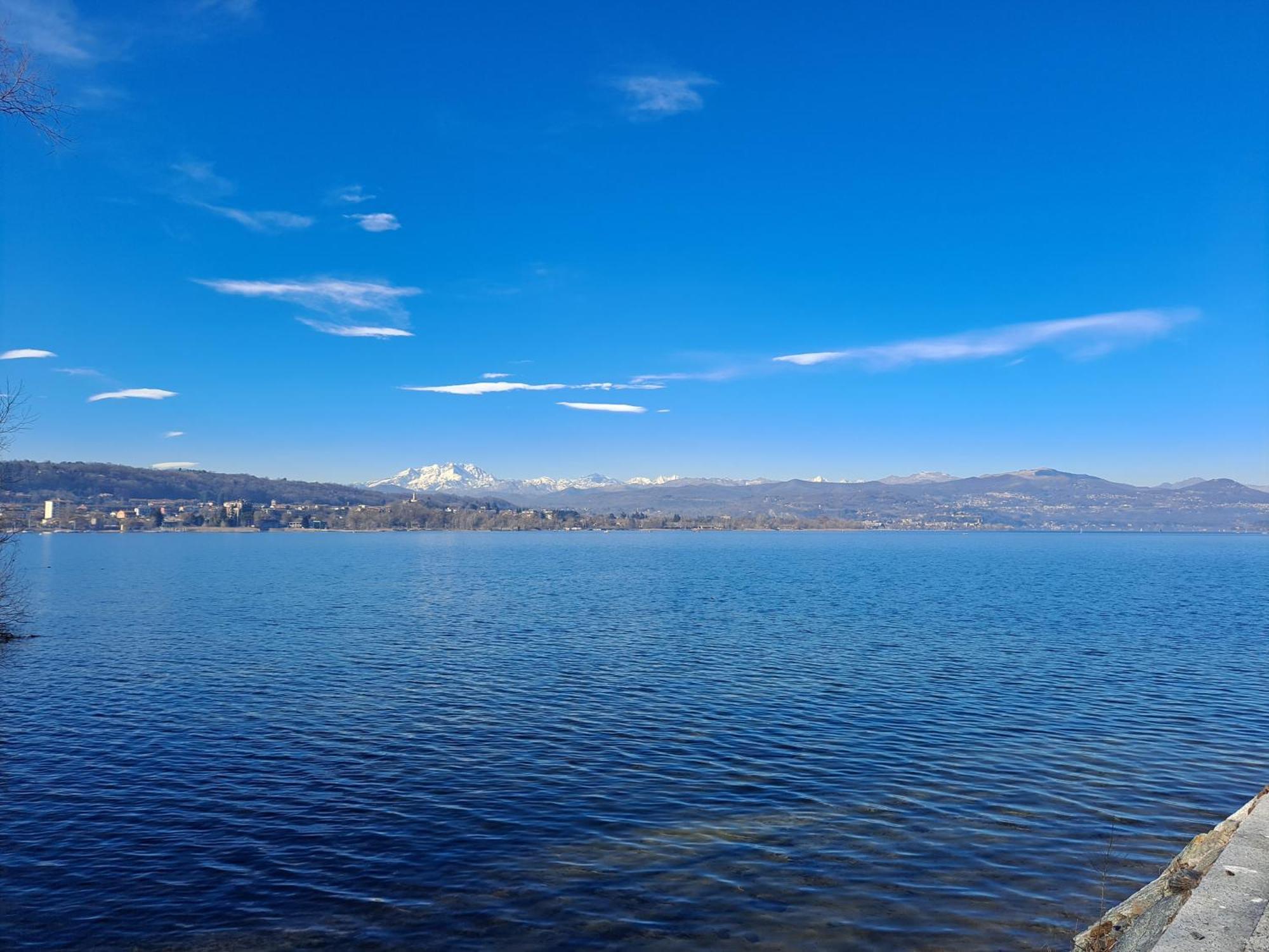 Floating Experience Black Pearl, Lago Maggiore Dormelletto Exterior foto