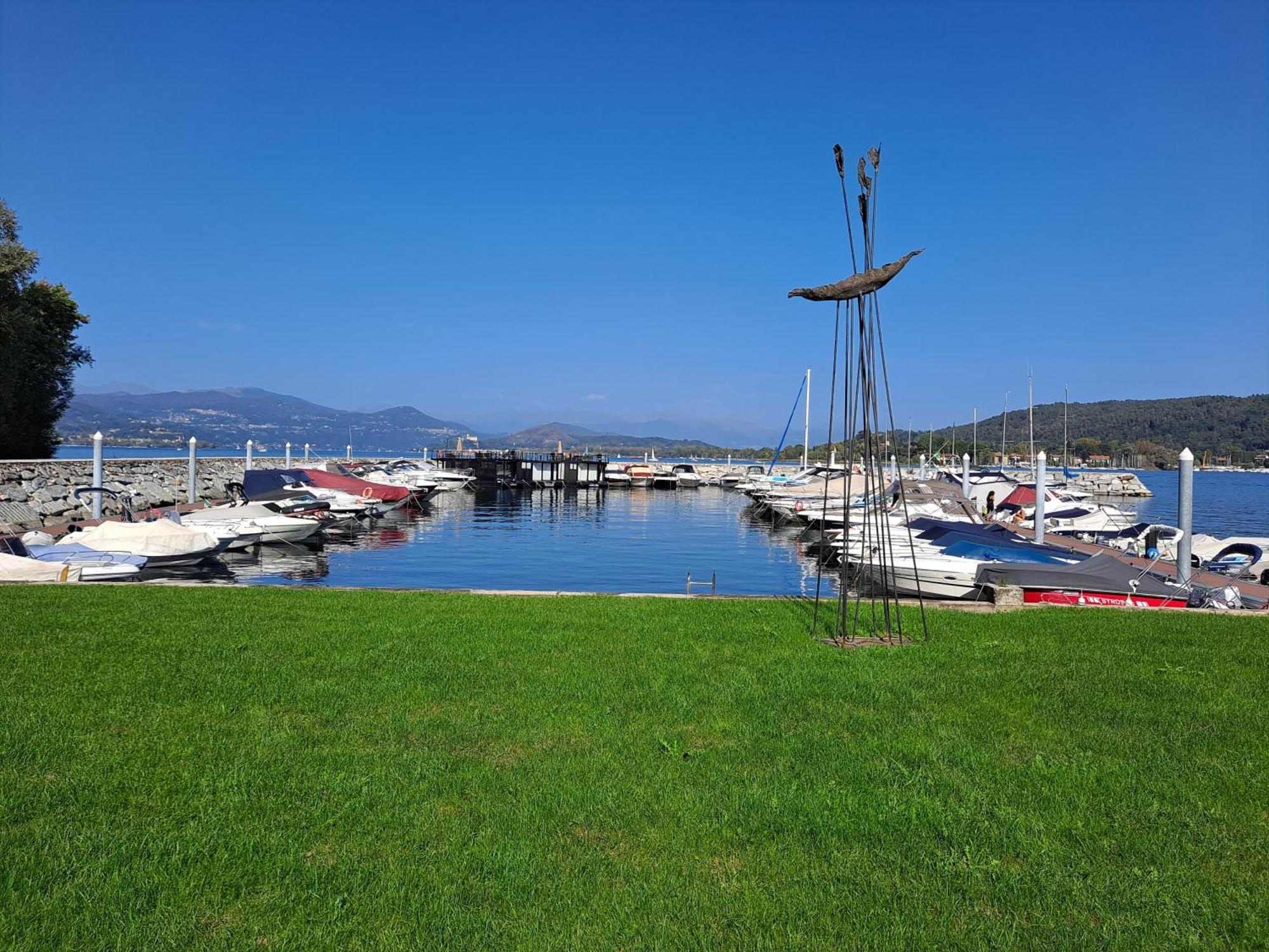 Floating Experience Black Pearl, Lago Maggiore Dormelletto Exterior foto